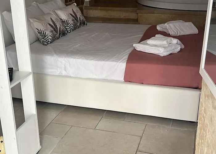 Bed and Breakfast Dimora Dante 4*