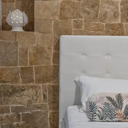 Dimora Dante Bed & Breakfast 4*